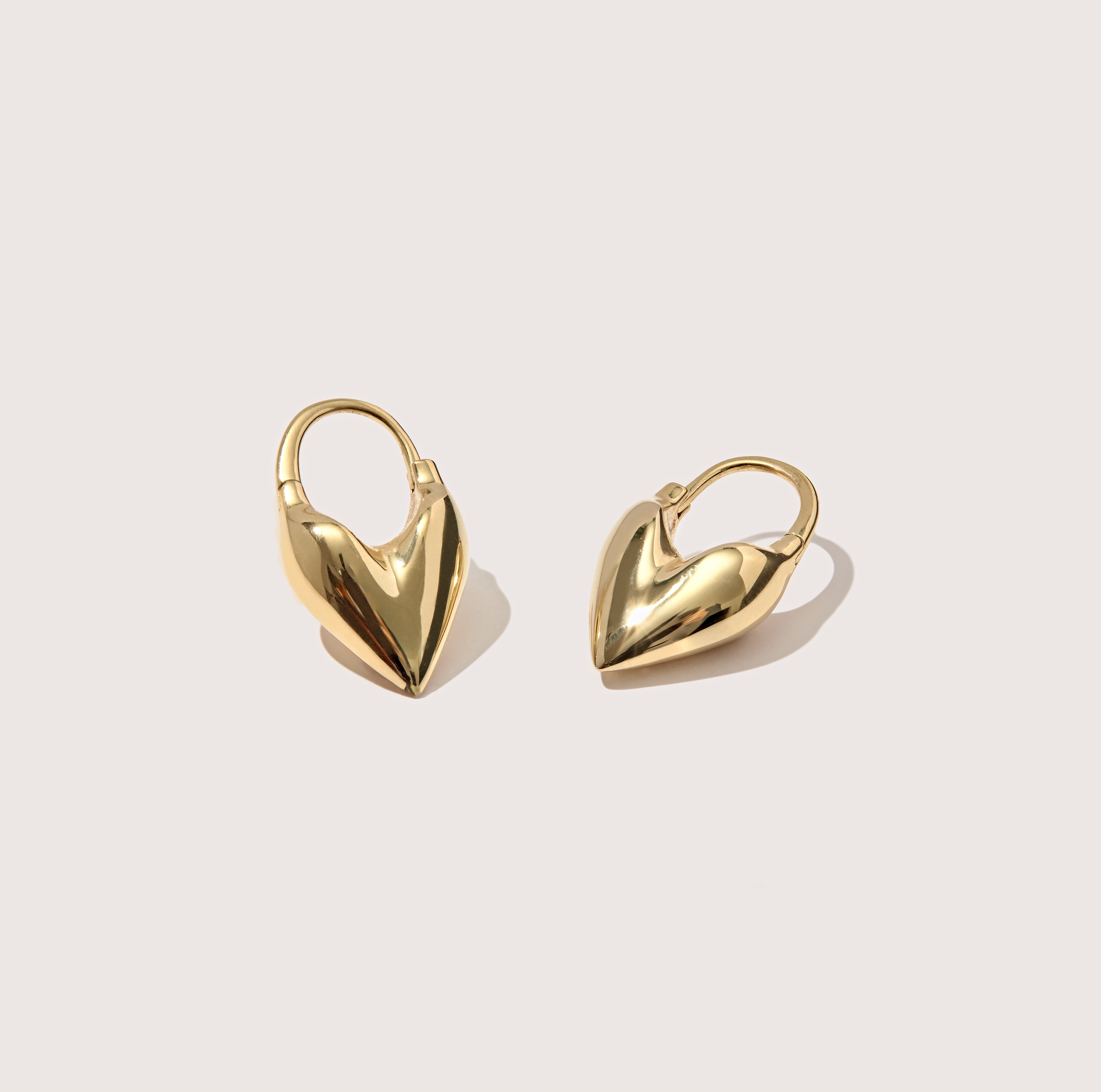 Outlet Heart Shaped Hoops