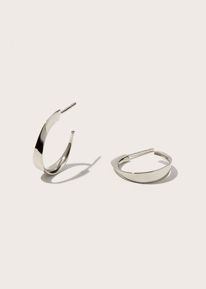Small Twisted Wave Hoops