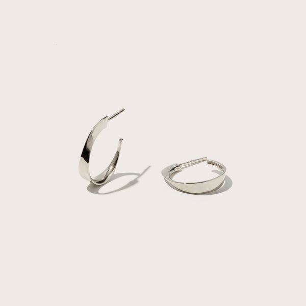 Small Twisted Wave Hoops
