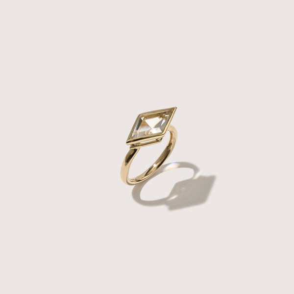 14kt Kite Domino Ring