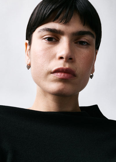 Midnight Diamond Roscida Heart Earrings